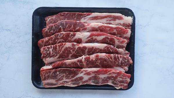 flanken cut short ribs in a row