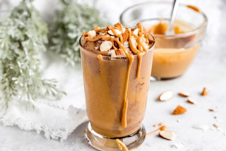 Chocolate Peanut Butter Smoothie without Bananas