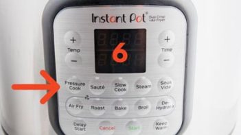 an instant pot with a red 6 in the time section