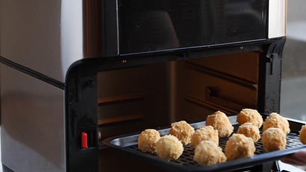 air frying cheese balls