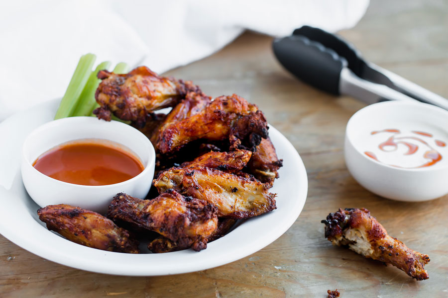 air fryer chicken wings dipped in ranch