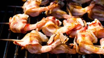 grill bacon wrapped shrimp