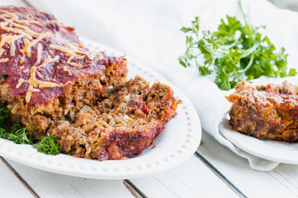 sliced keto meatloaf on a plate for dinner