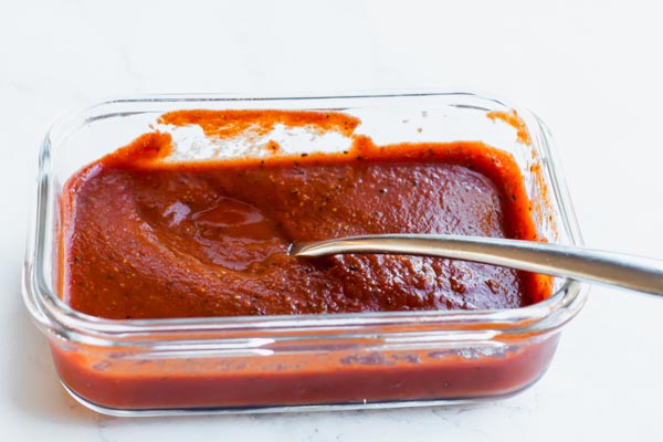 bbq sauce in glass bowl