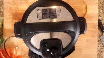 top lid on an instant pot