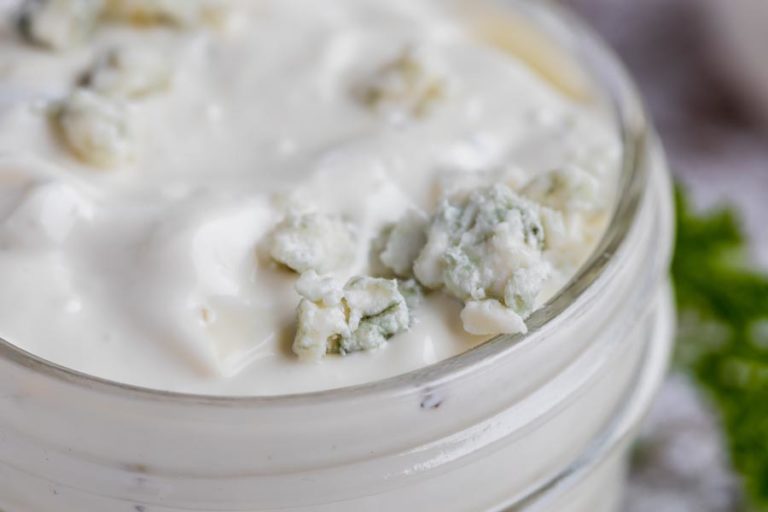 Quick & Easy Keto Blue Cheese Dressing Ketofocus
