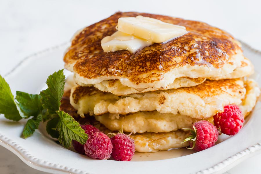 fluffy keto buttermilk pancakes