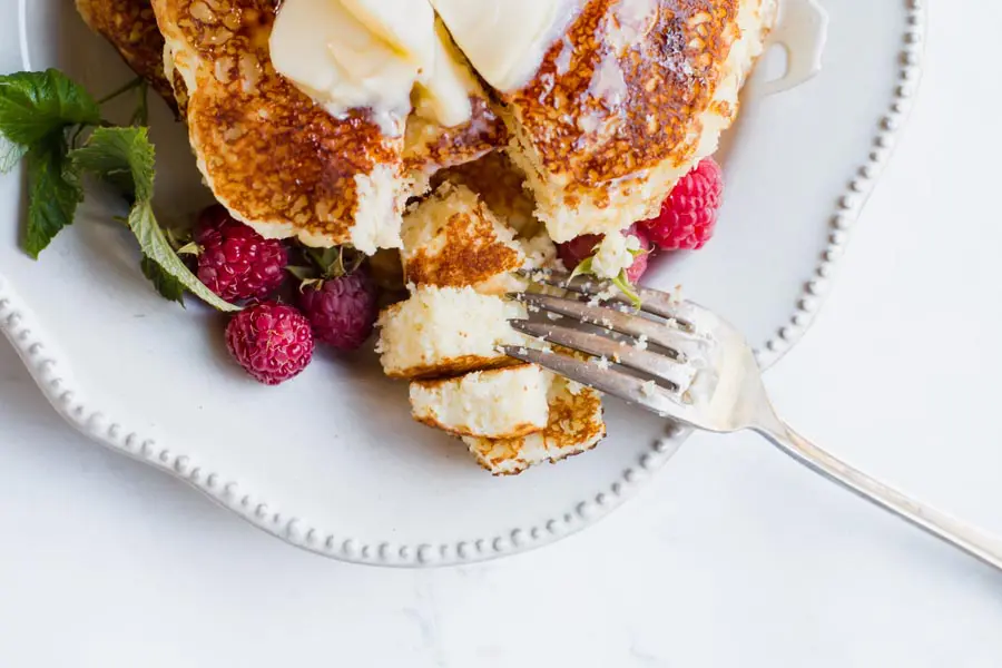 buttery keto buttermilk pancakes