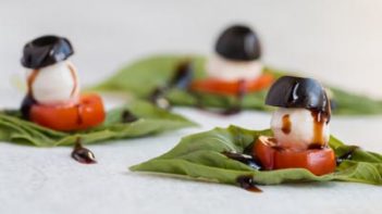 balsamic glazed caprese bite