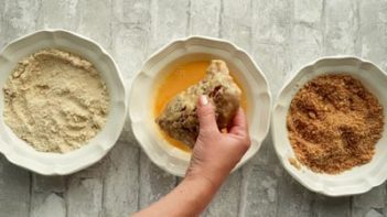 steak coated in almond flour