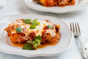 close up of low carb chicken parmesan