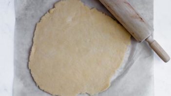 keto pizza dough ready for toppings