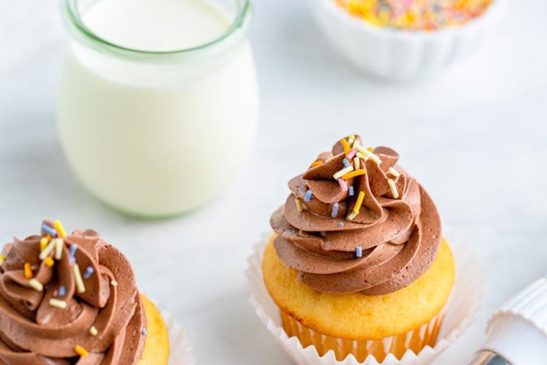 Keto Chocolate Buttercream Frosting Recipe Ketofocus
