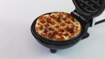 cook keto waffle in the waffle iron