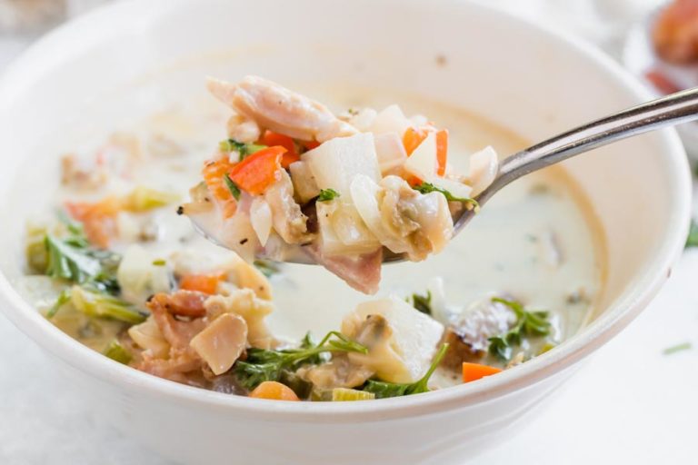 Creamy Keto Clam Chowder (less than 30 minutes)