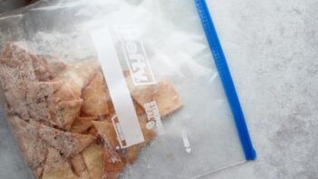 a plastic ziploc bag with chips inside