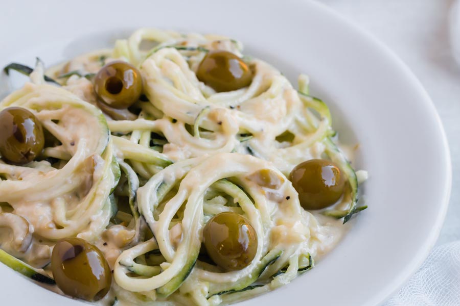 creamy alfredo sauce on zoodle noodles
