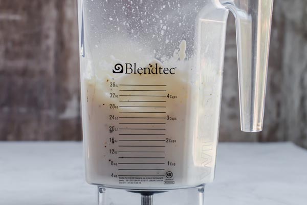 pureed cauliflower in a blender