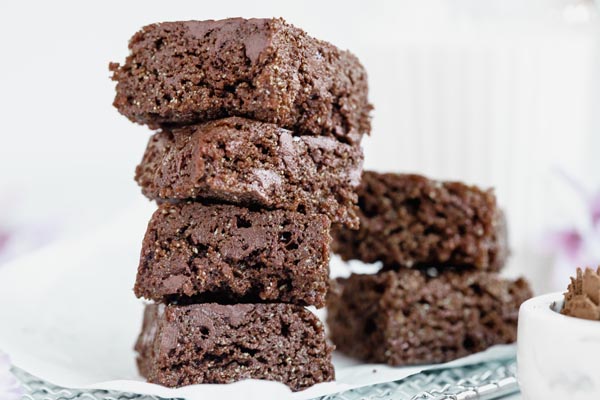 multiple stacks of small brownies