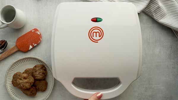 a white mini pie maker