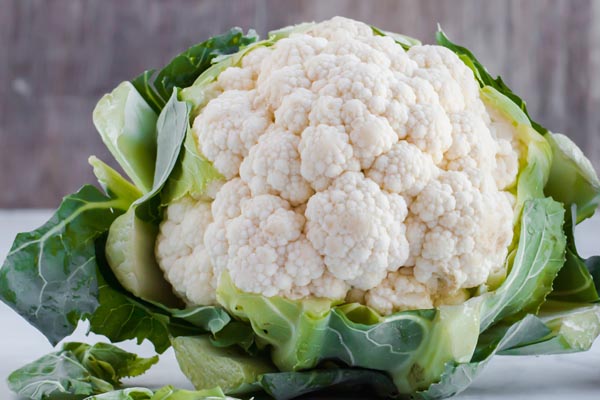 head of whole cauliflower