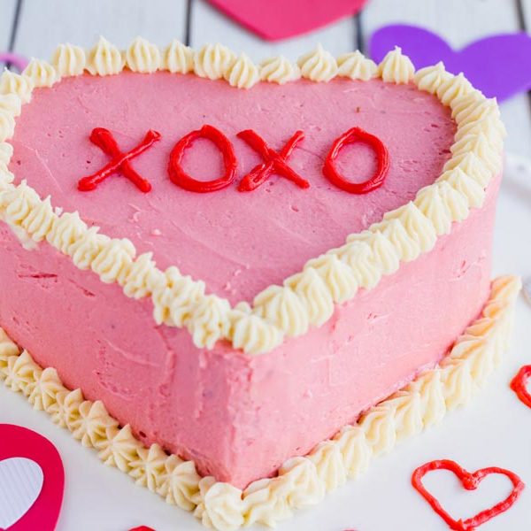 Heart Felt Valentine Cake , Wedding cakes Delivery in Ahmedabad – SendGifts  Ahmedabad