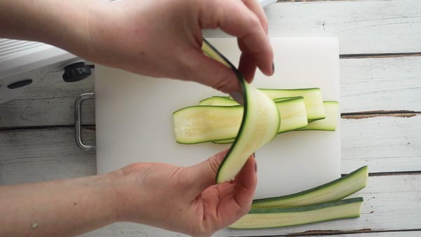 bending a zucchini noodle