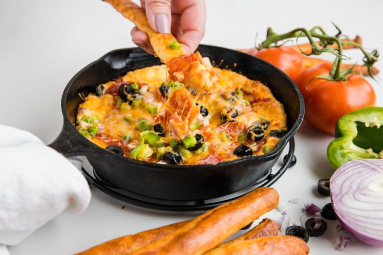Easy Keto Pizza Dip Recipe Crowd Pleasing 4 Net Carbs Ketofocus