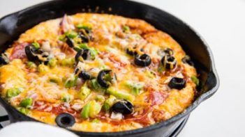baked pizza dip in a skillet