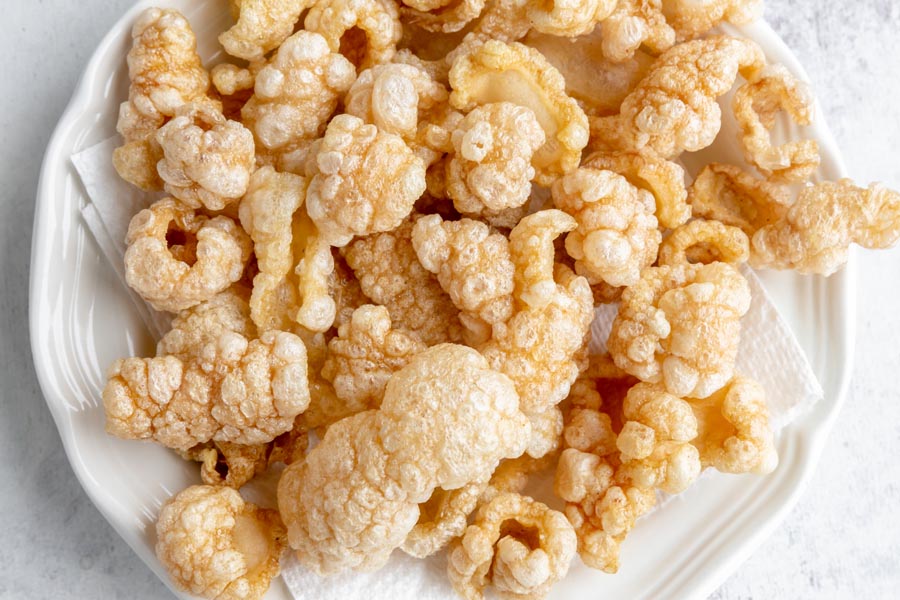 https://www.ketofocus.com/wp-content/uploads/pork-rinds-chicharrones-1.jpg