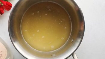A saucepan with agar mixture dissolved.